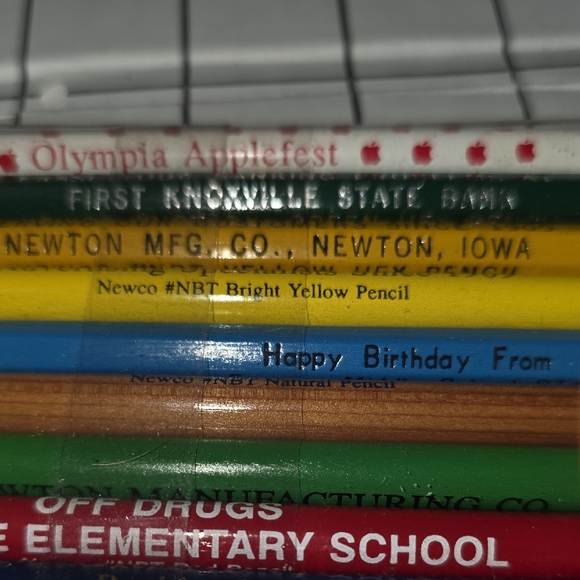 Assorted Color Pencils Set - Picture 8 of 10